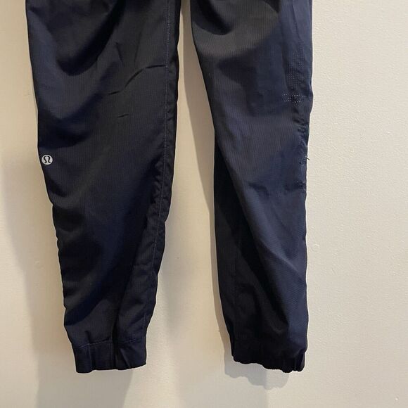 Lululemon Var-city Track Navy Blue Jogger Pants Lightweight Pockets  Sz 6 Gym - Picture 12 of 16